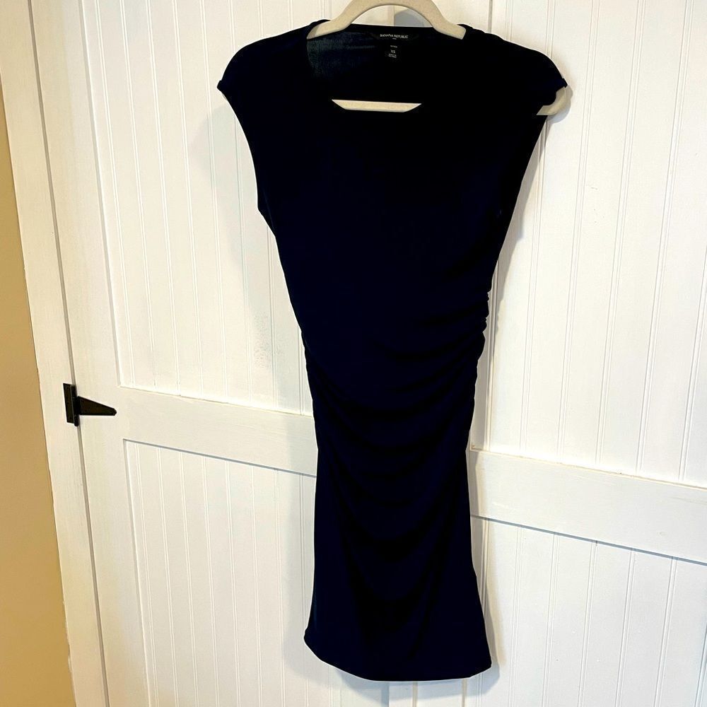 BananaRepublic, classic little black dress. size XSP.